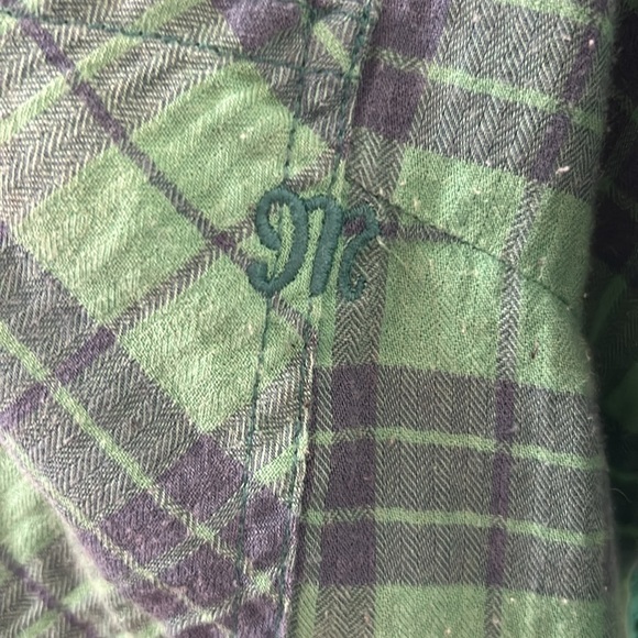 Miss Me Embroidered Flannel Button Down Shirt. Ladies Medium. - Picture 8 of 13